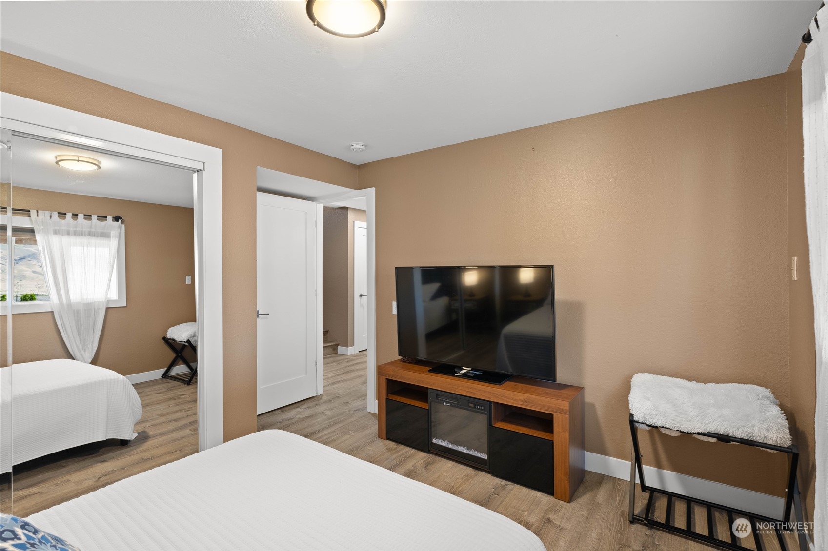 510 Island View SW