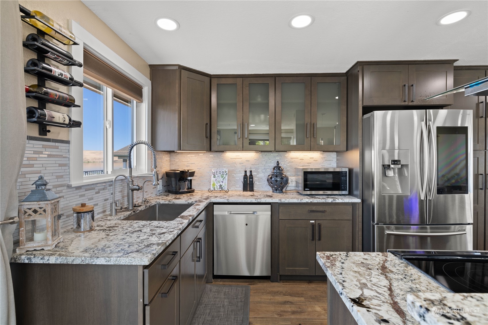 510 Island View SW