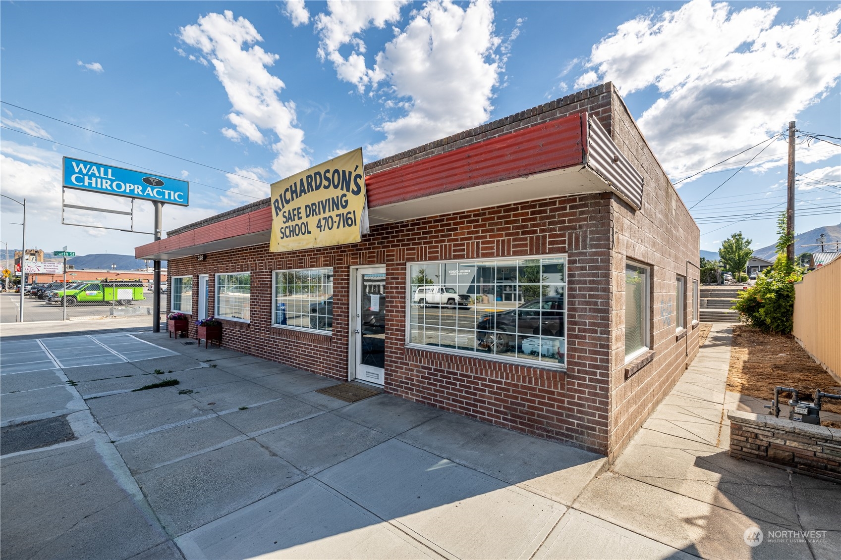 330 N Wenatchee Avenue