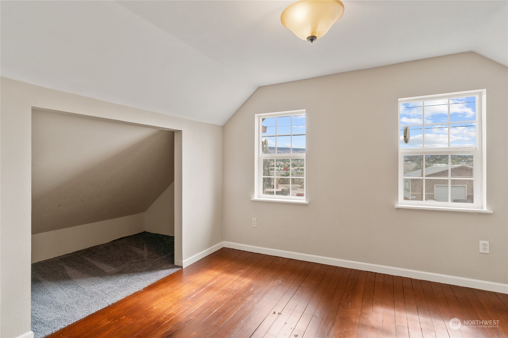 1380 S Wenatchee Avenue