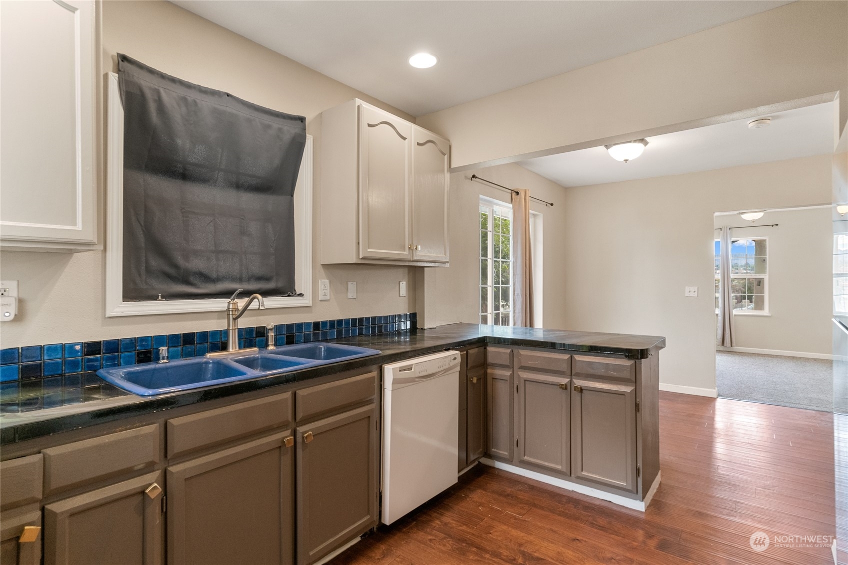 1380 S Wenatchee Avenue