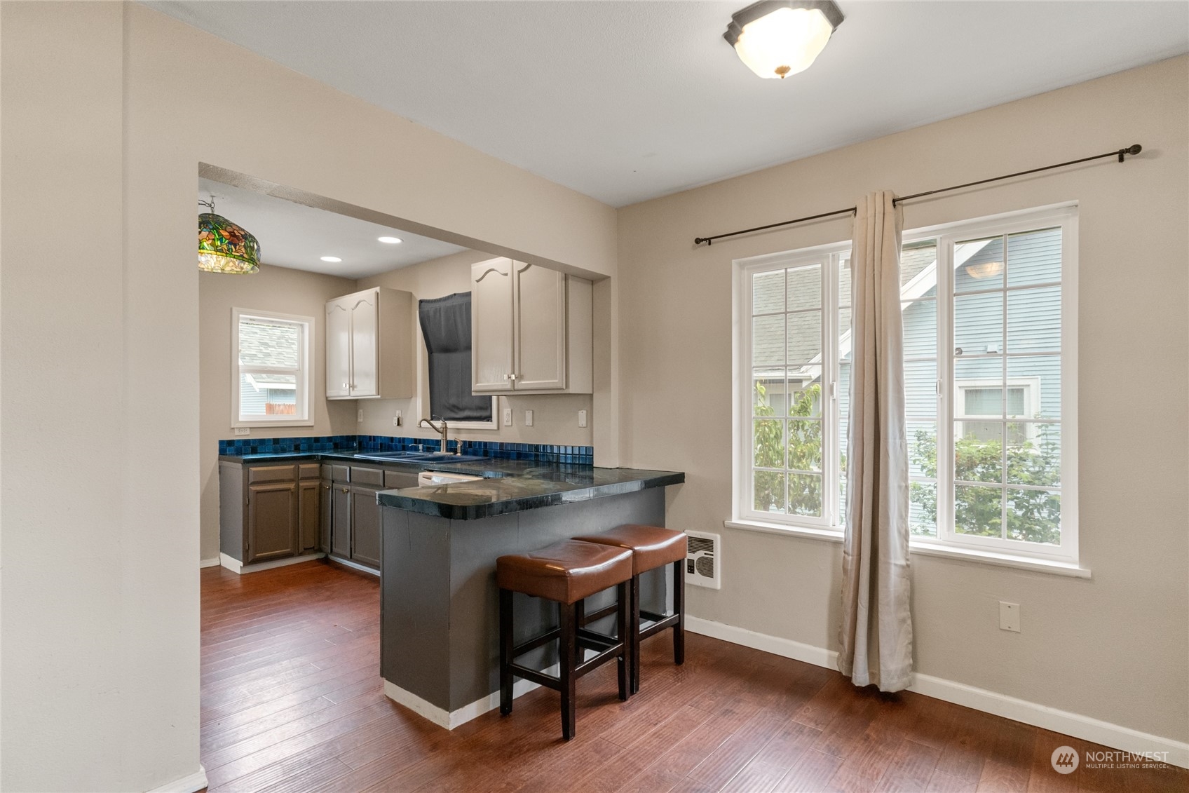 1380 S Wenatchee Avenue