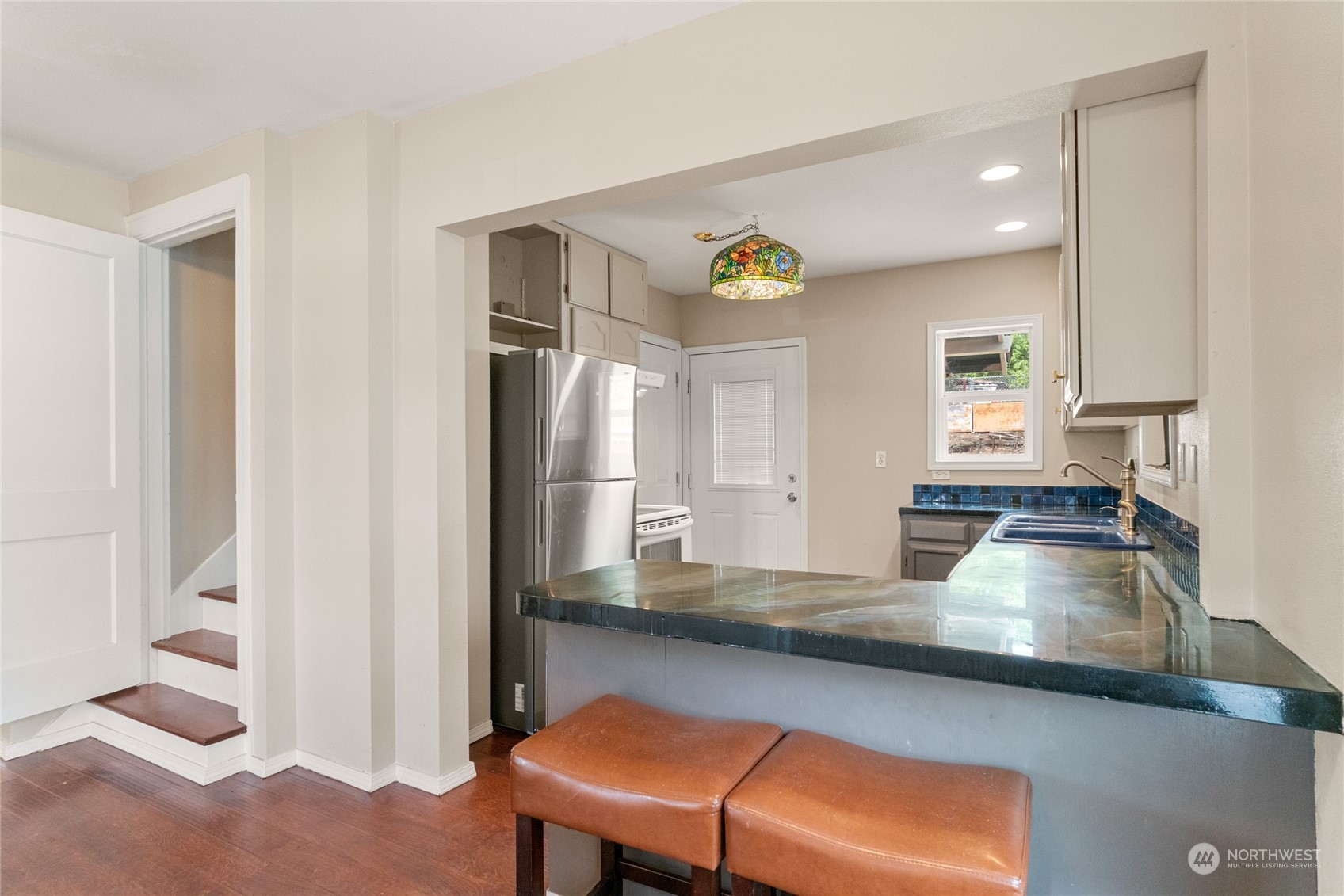 1380 S Wenatchee Avenue