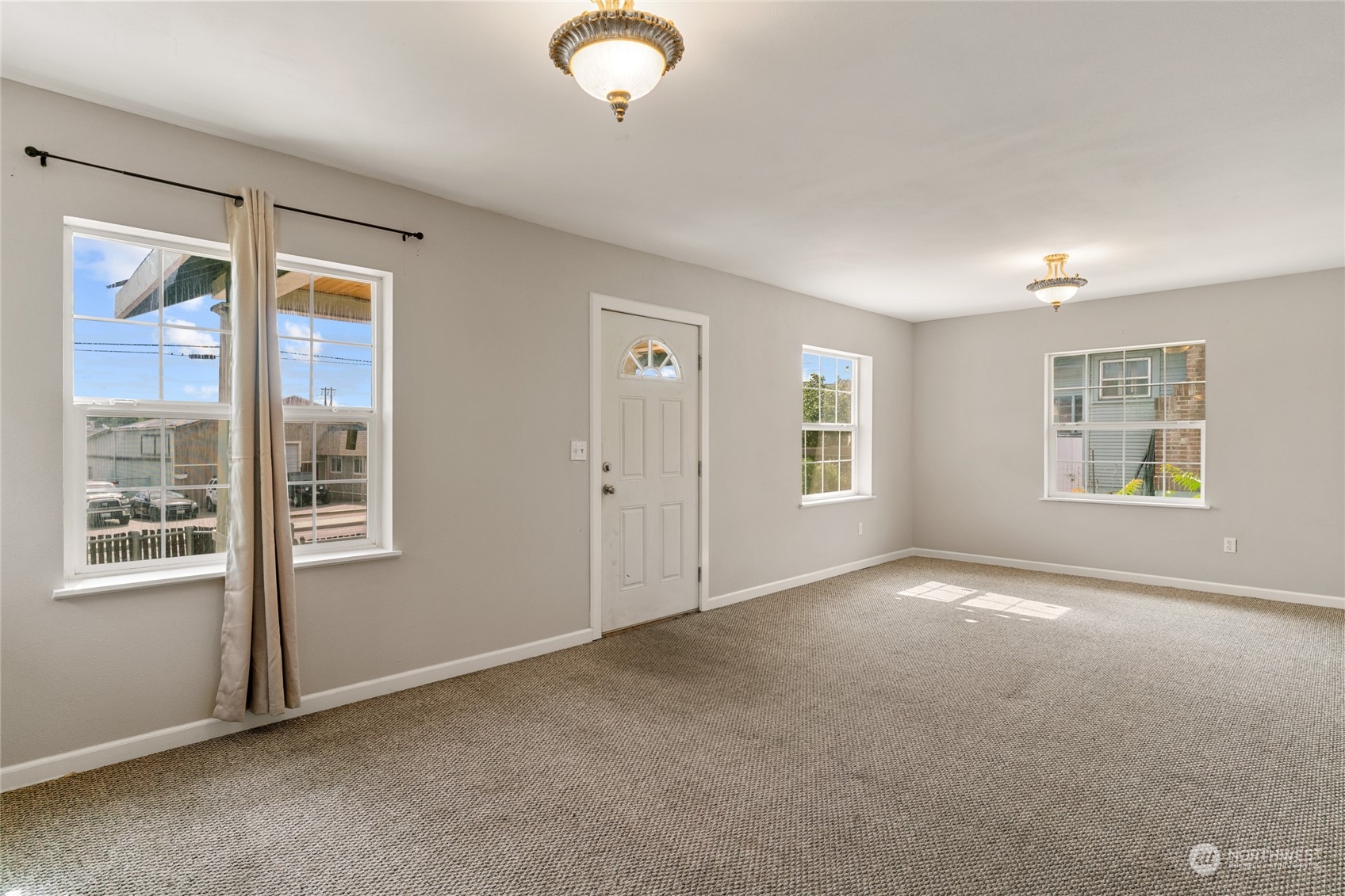 1380 S Wenatchee Avenue