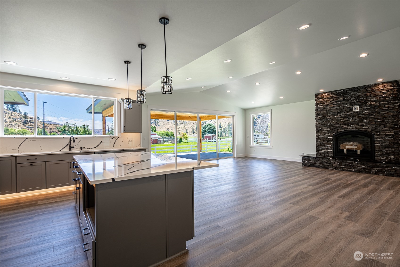 1275 Apple Acres Road