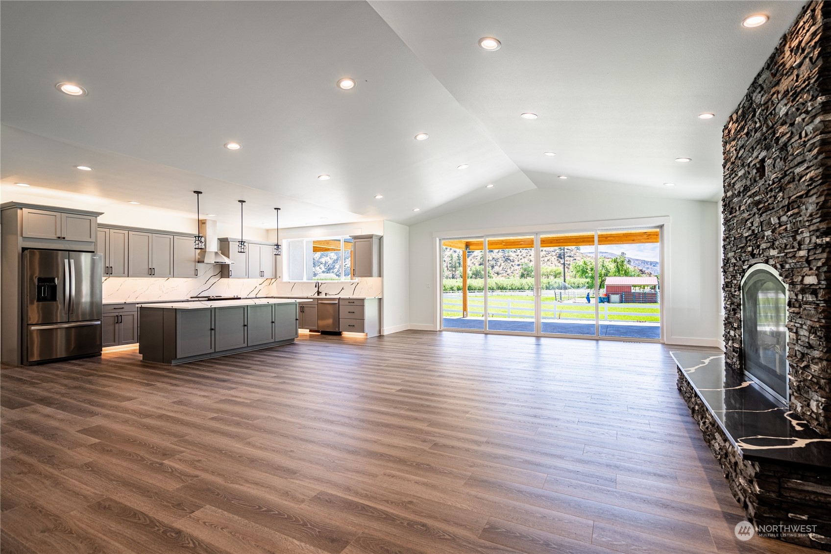 1275 Apple Acres Road