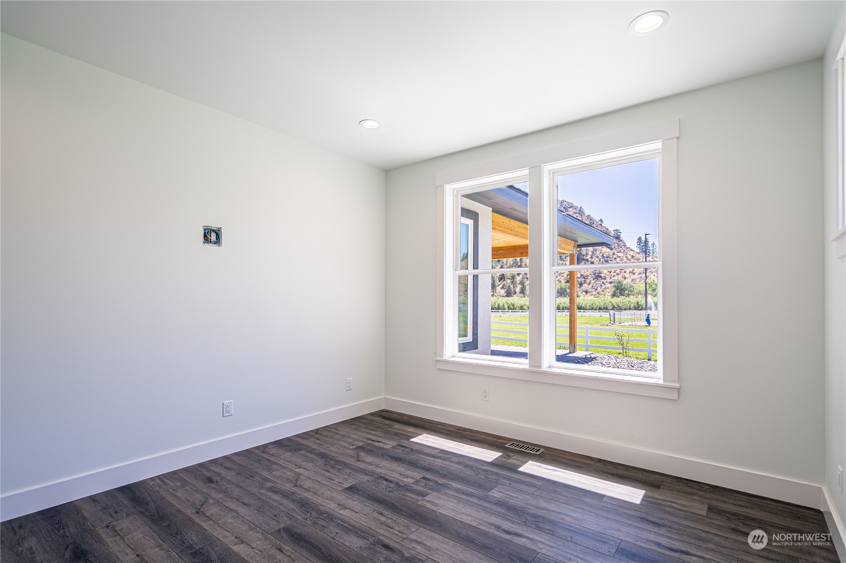 1275 Apple Acres Road