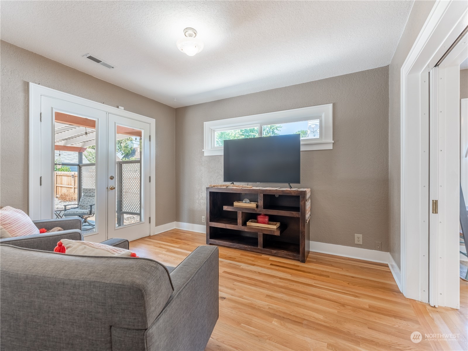 104 N Franklin Avenue