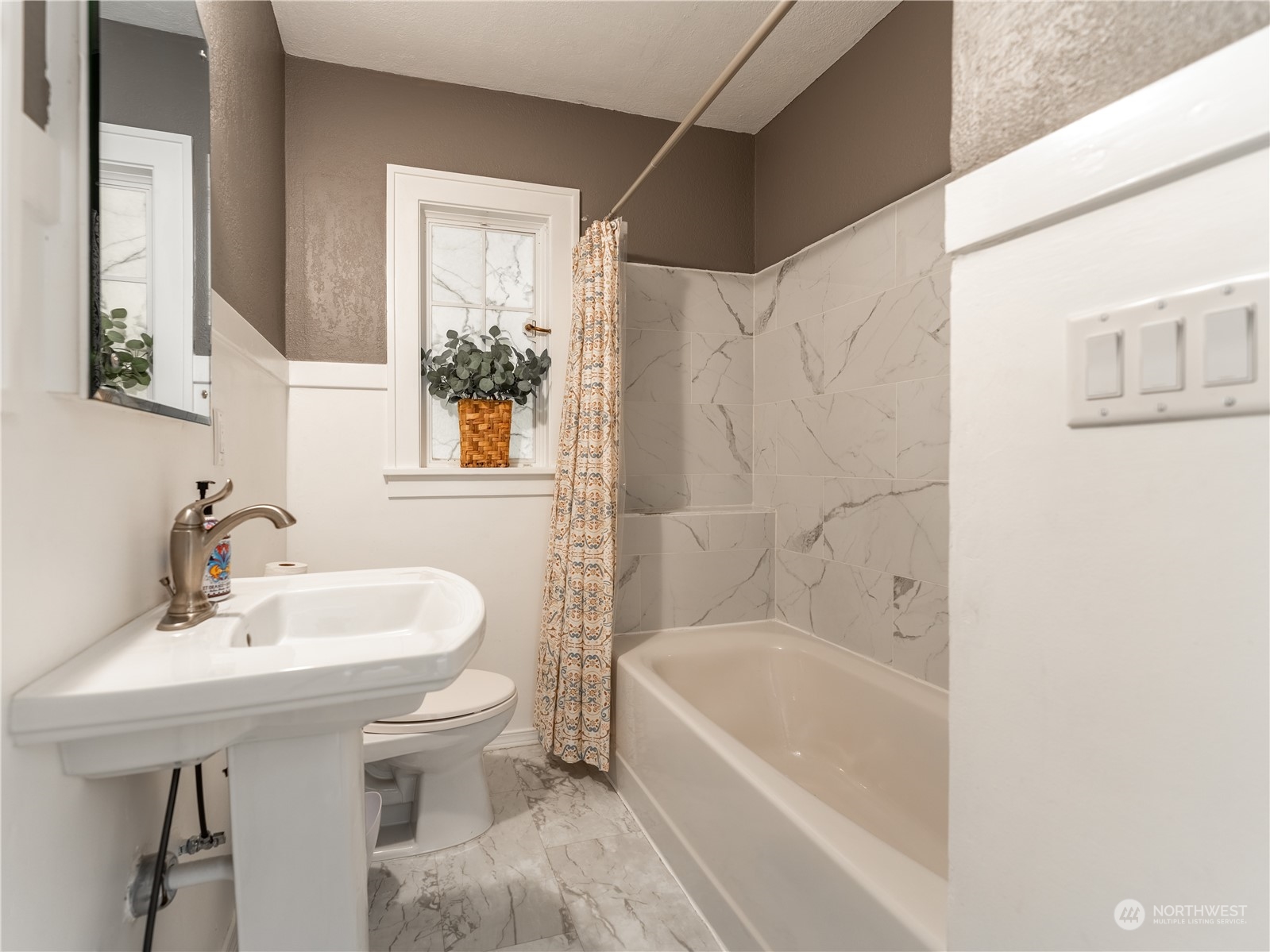 104 N Franklin Avenue