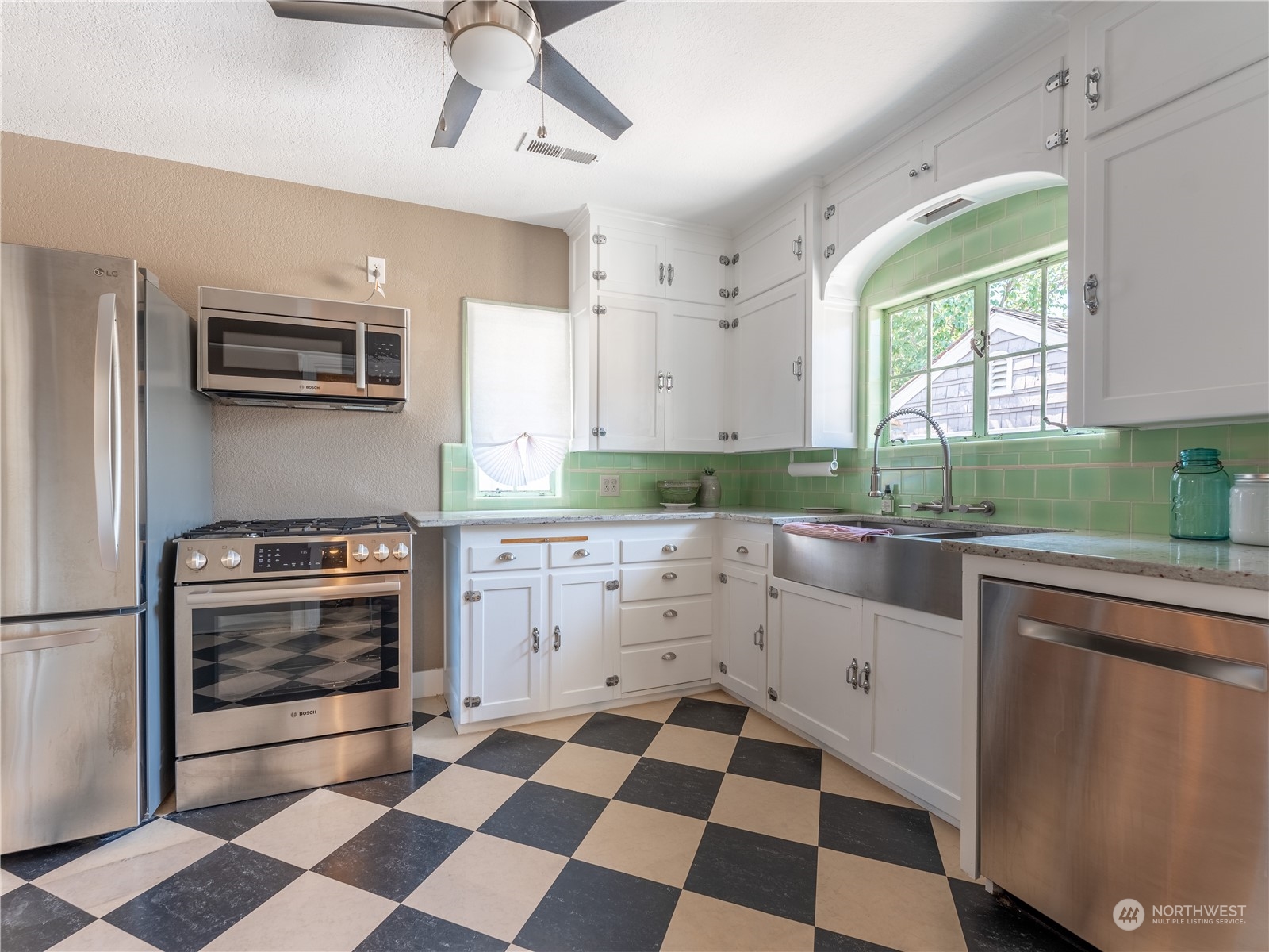 104 N Franklin Avenue