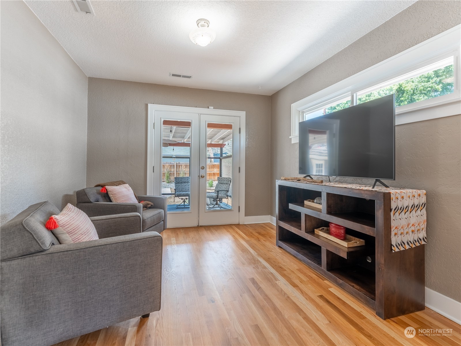 104 N Franklin Avenue