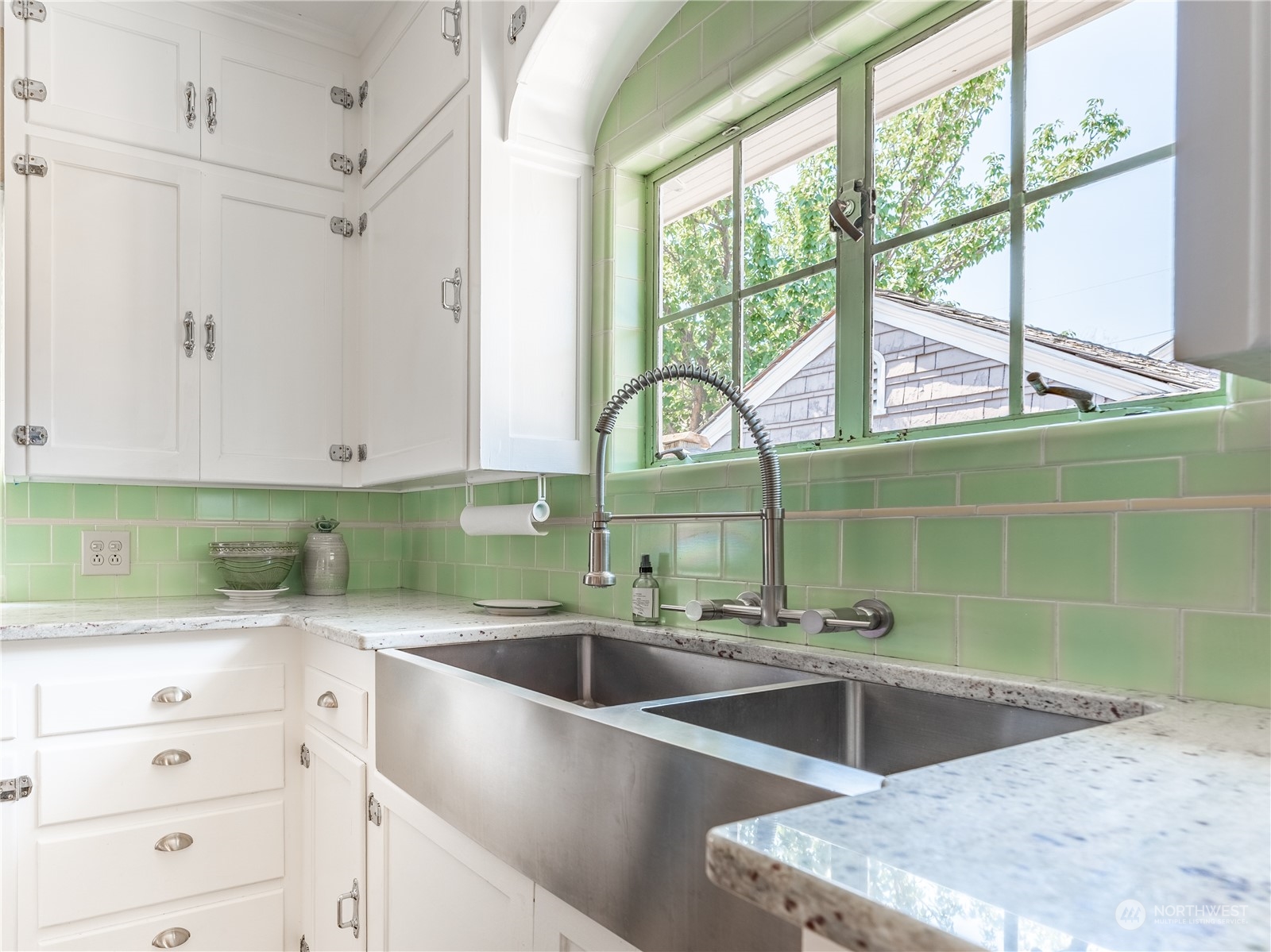 104 N Franklin Avenue