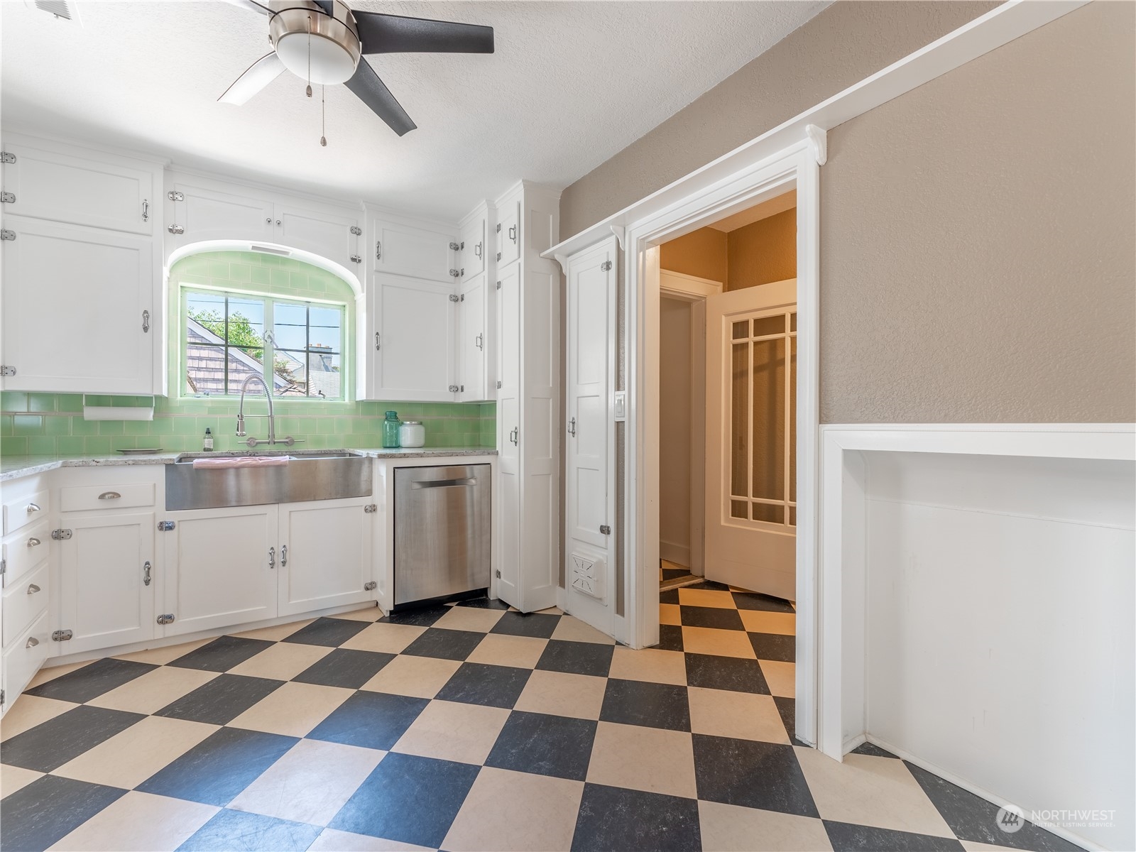 104 N Franklin Avenue