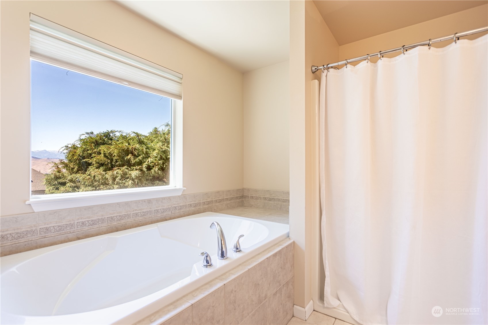 2555 Fancher Heights Boulevard