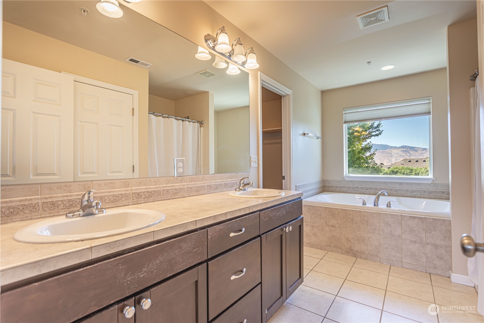 2555 Fancher Heights Boulevard