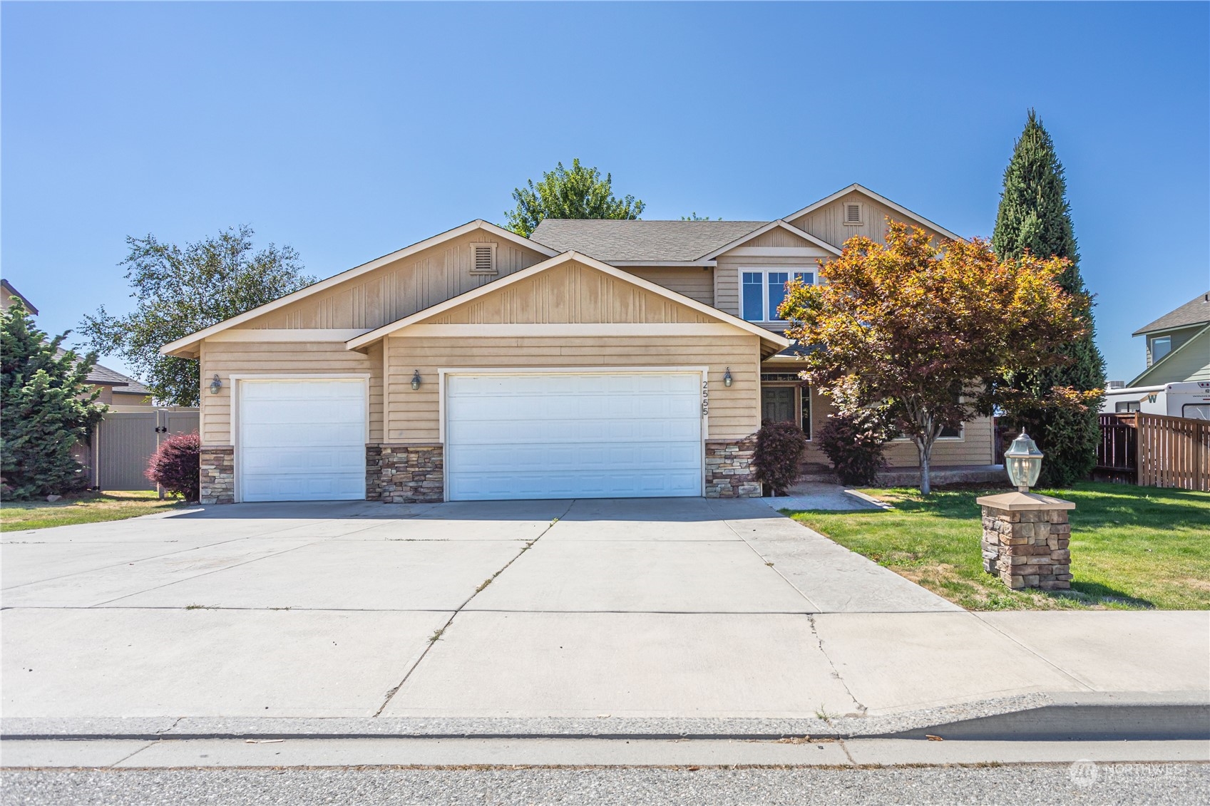 2555 Fancher Heights Boulevard