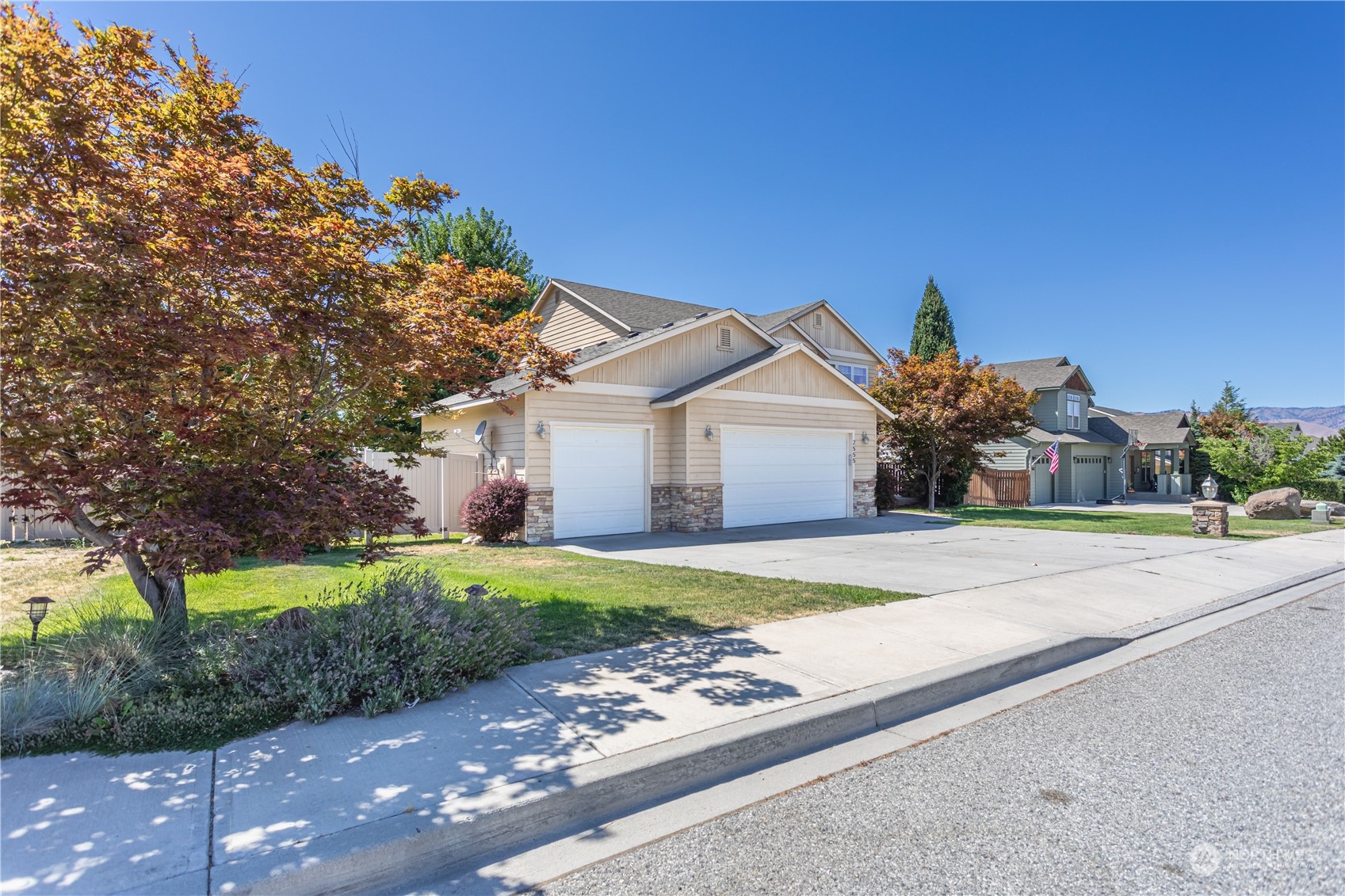 2555 Fancher Heights Boulevard