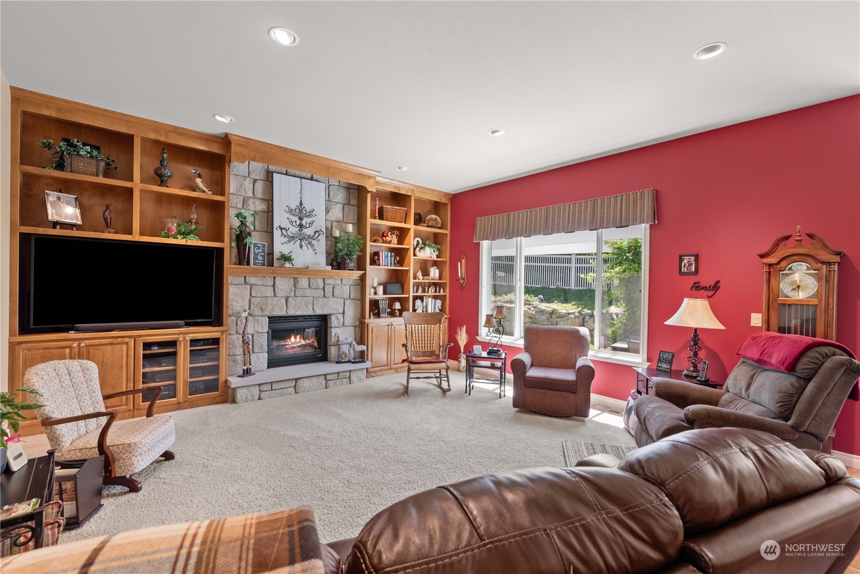 2071 Broadcrest Court