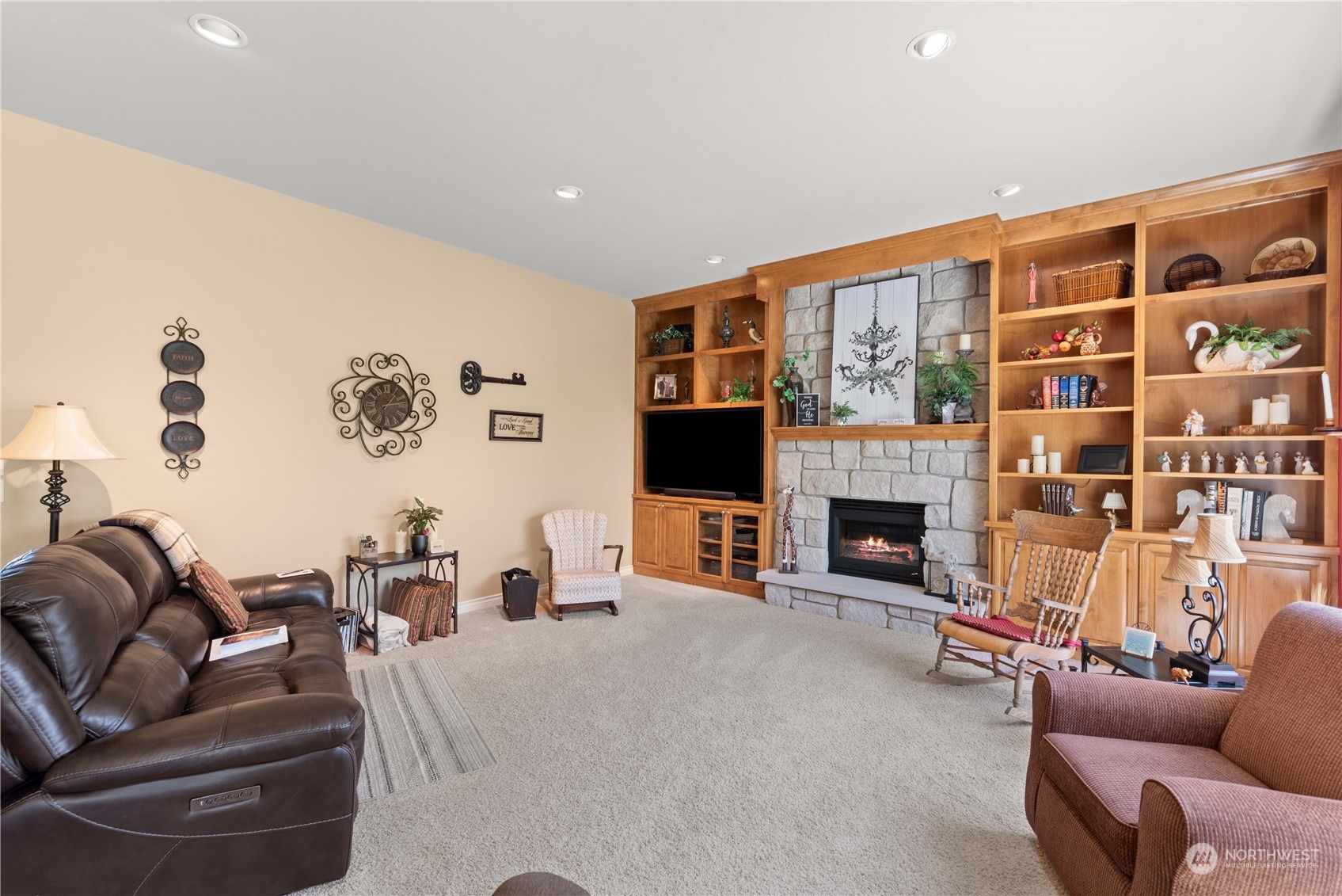 2071 Broadcrest Court