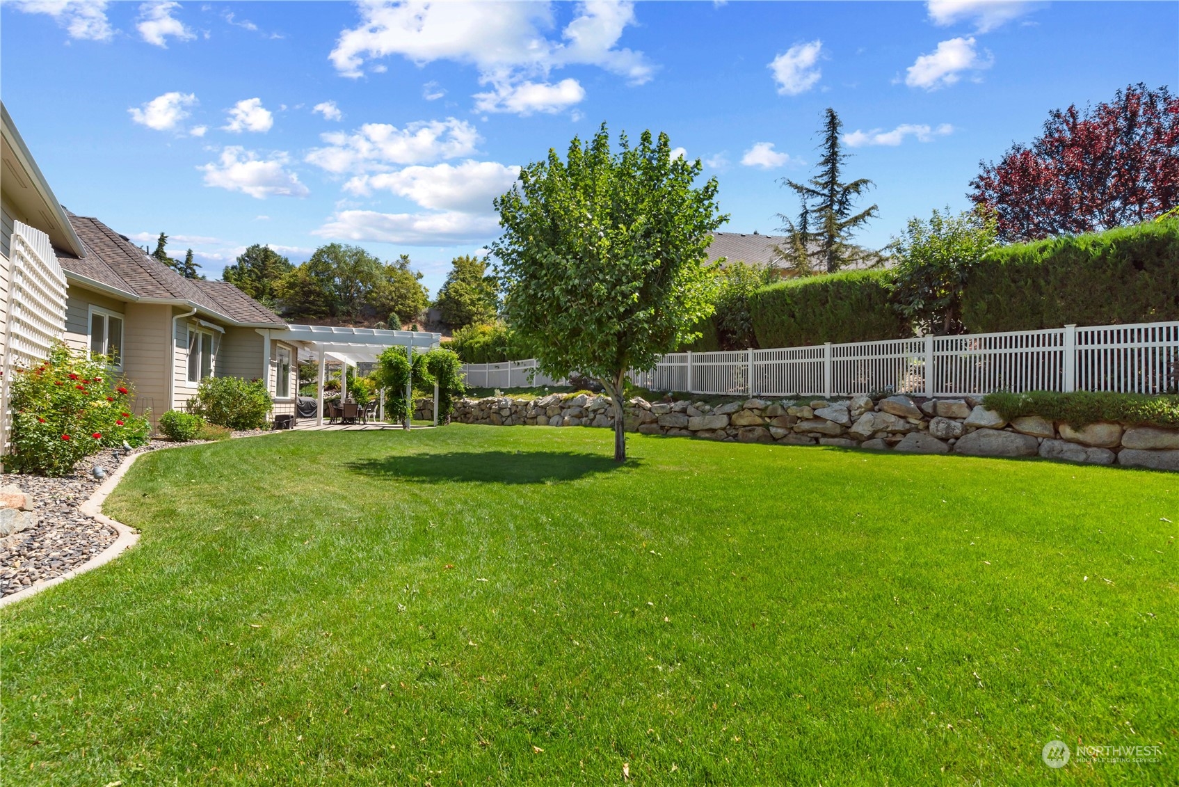 2071 Broadcrest Court