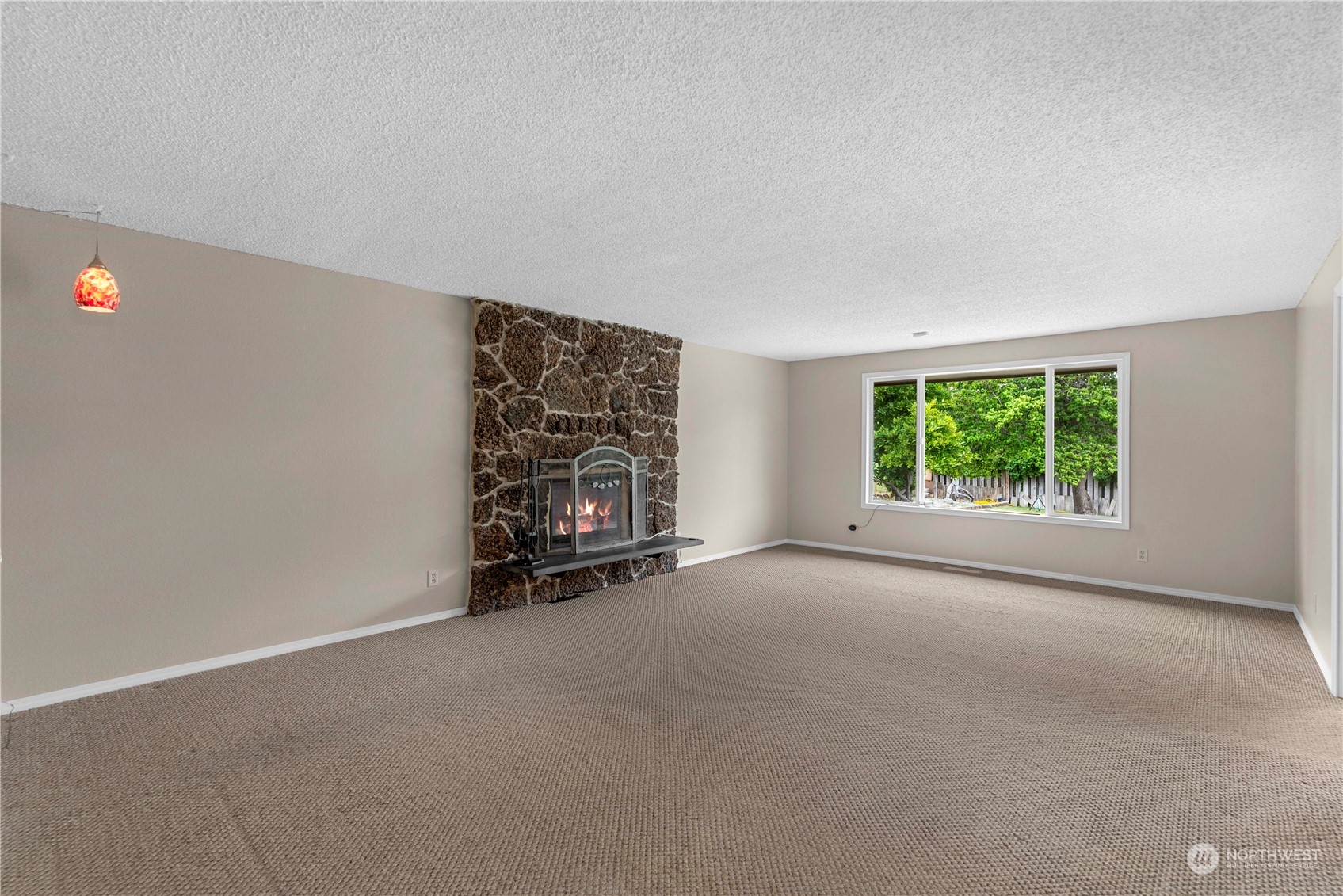 2408 3rd Street NE