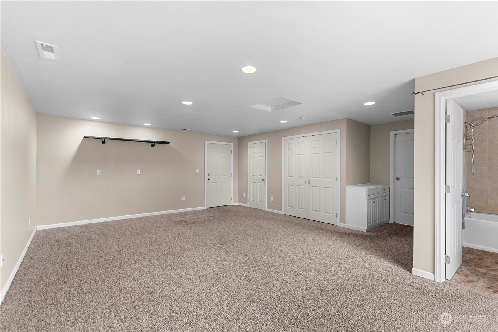 2408 3rd Street NE