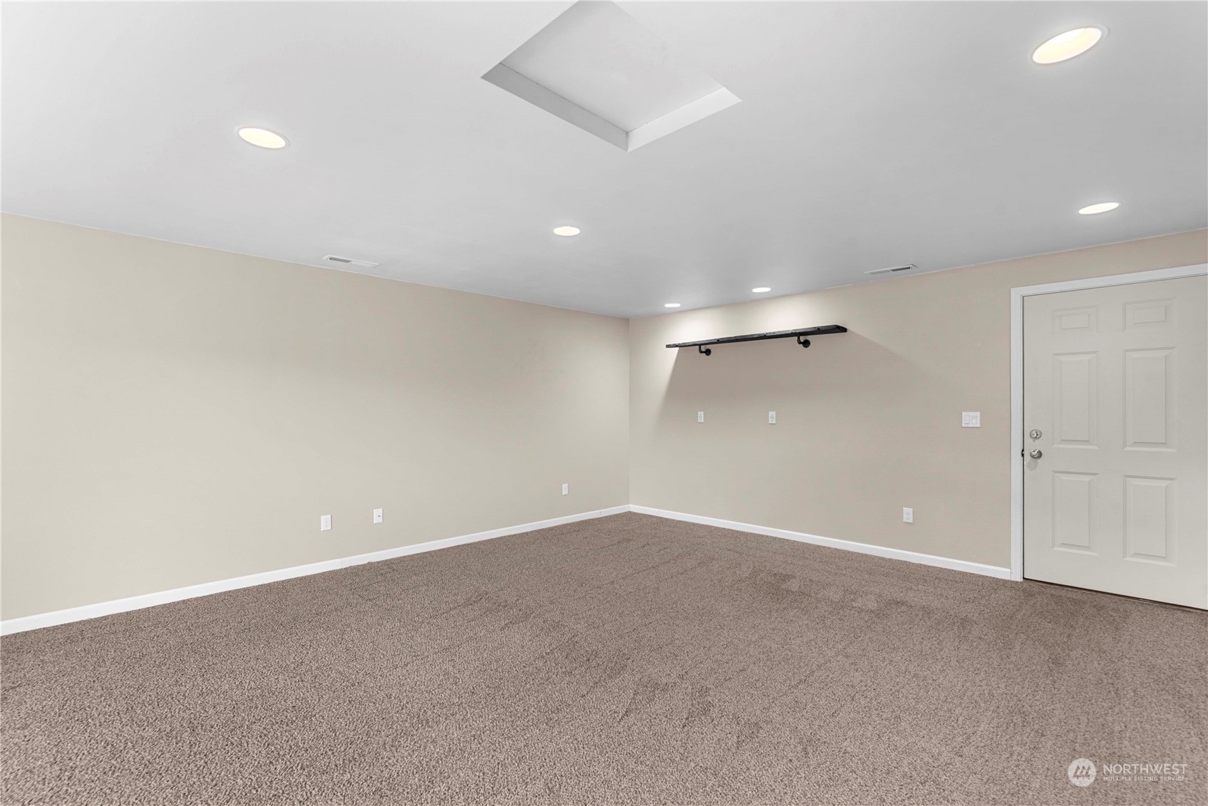 2408 3rd Street NE