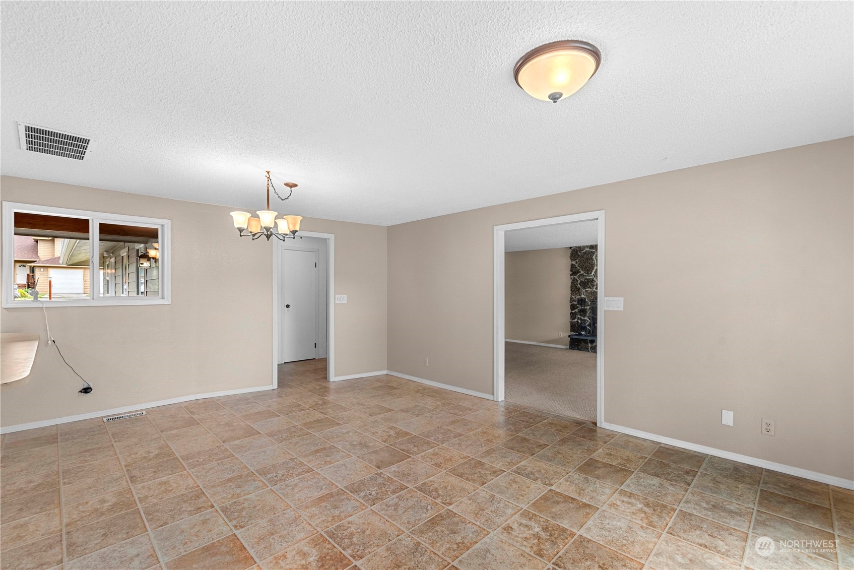 2408 3rd Street NE