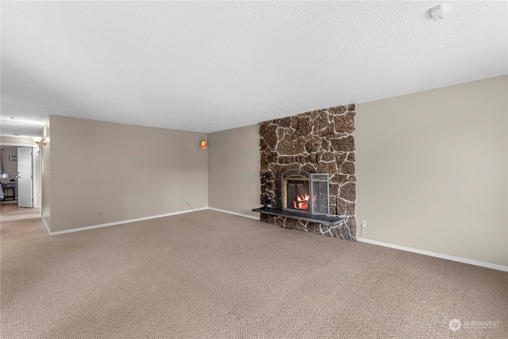 2408 3rd Street NE