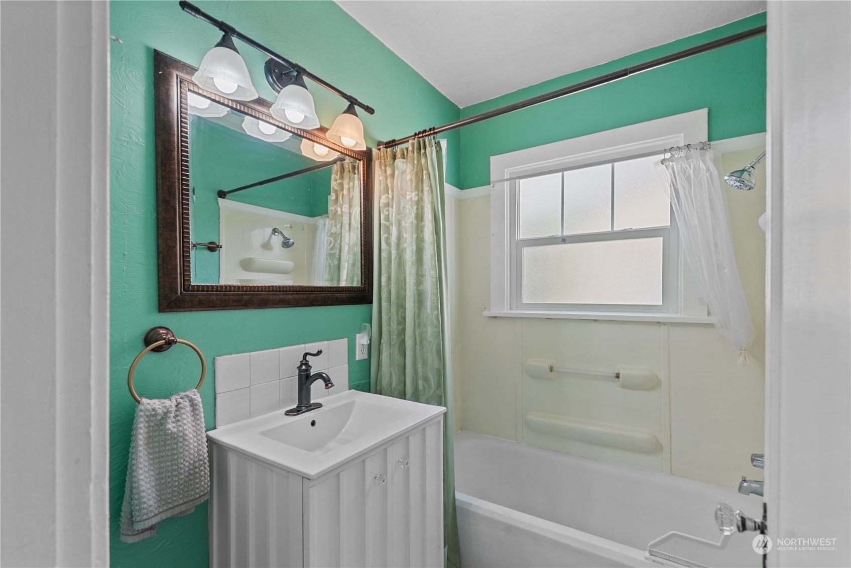 214 N Emerson Avenue