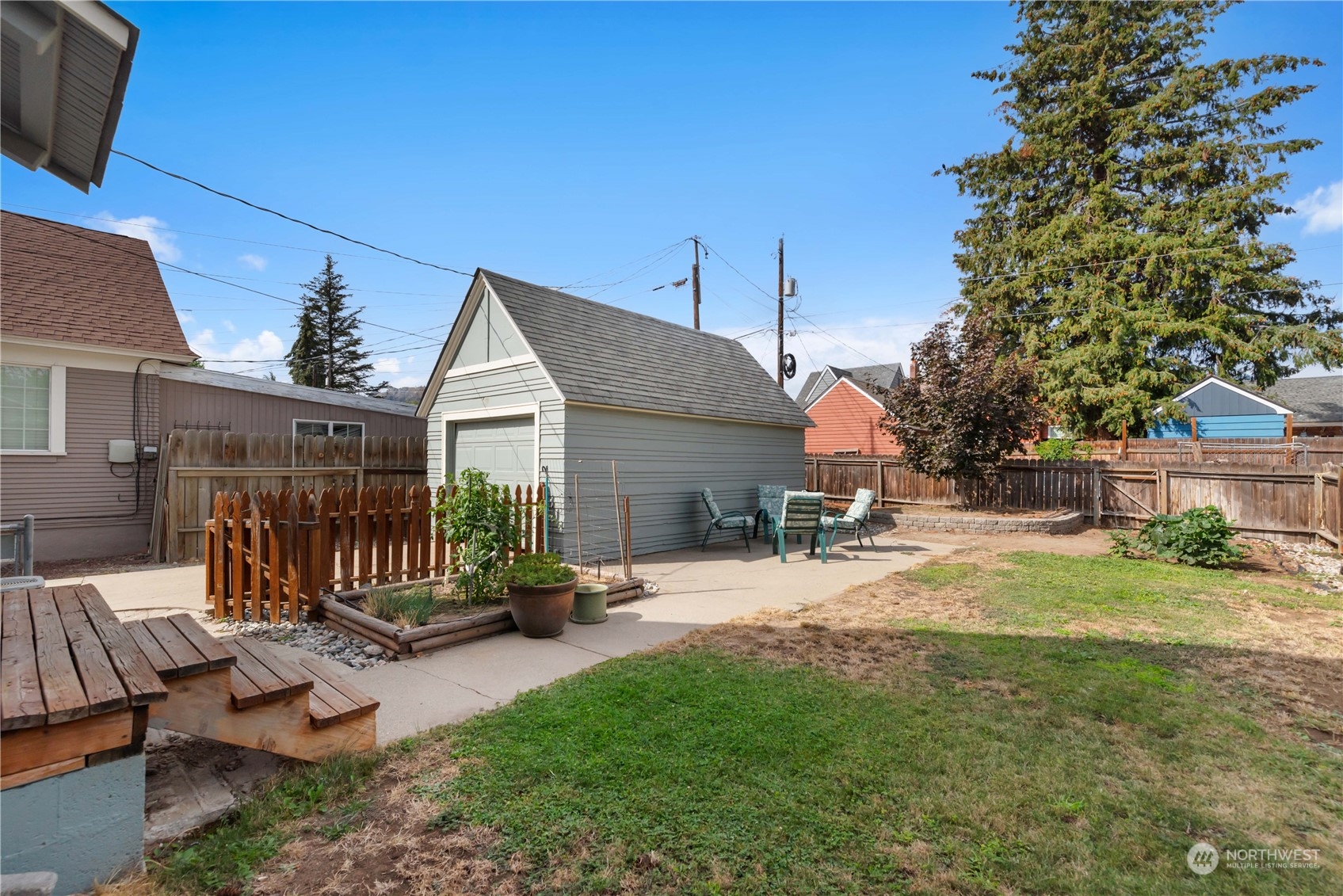 214 N Emerson Avenue