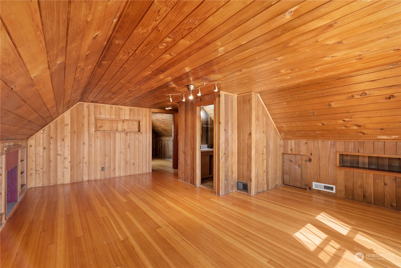 214 N Emerson Avenue