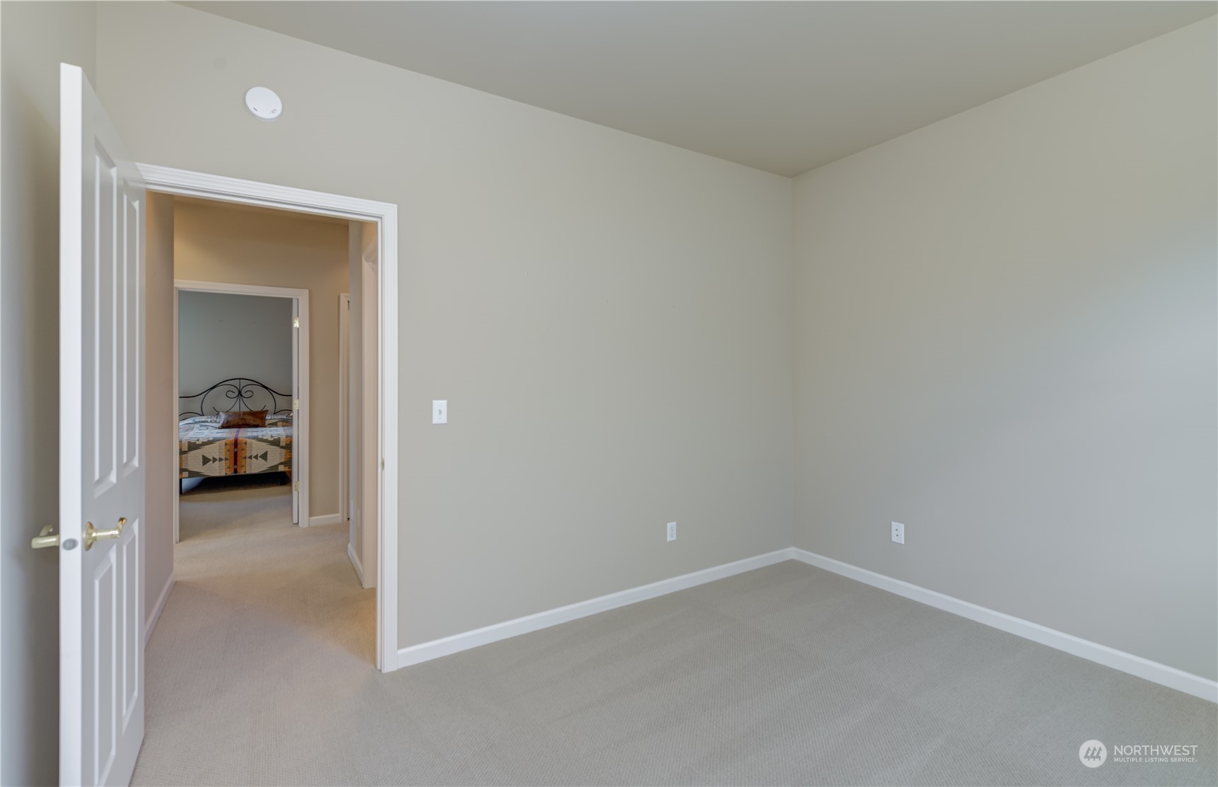 1494 Eastmont Ave Unit: 30