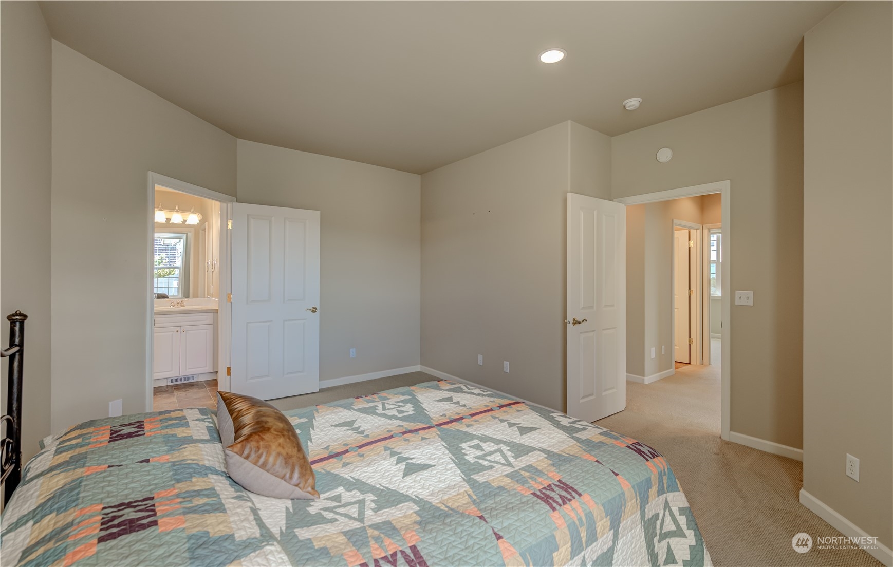 1494 Eastmont Ave Unit: 30