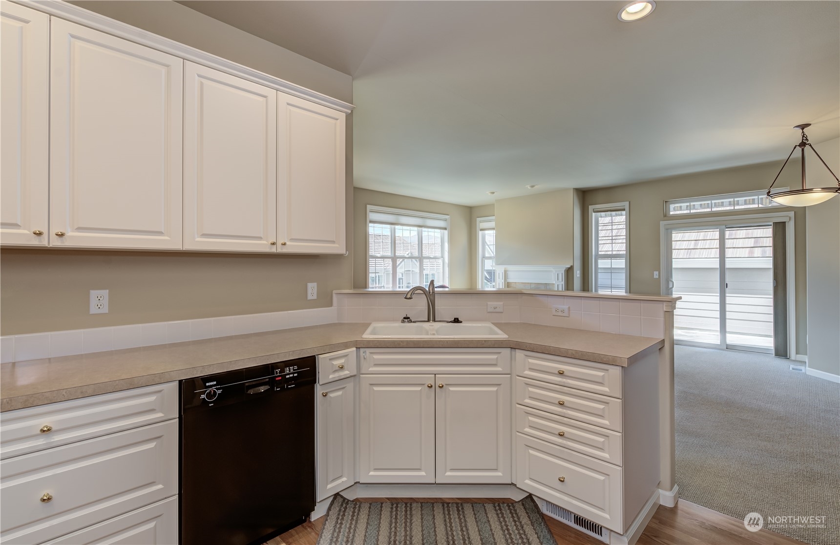 1494 Eastmont Ave Unit: 30