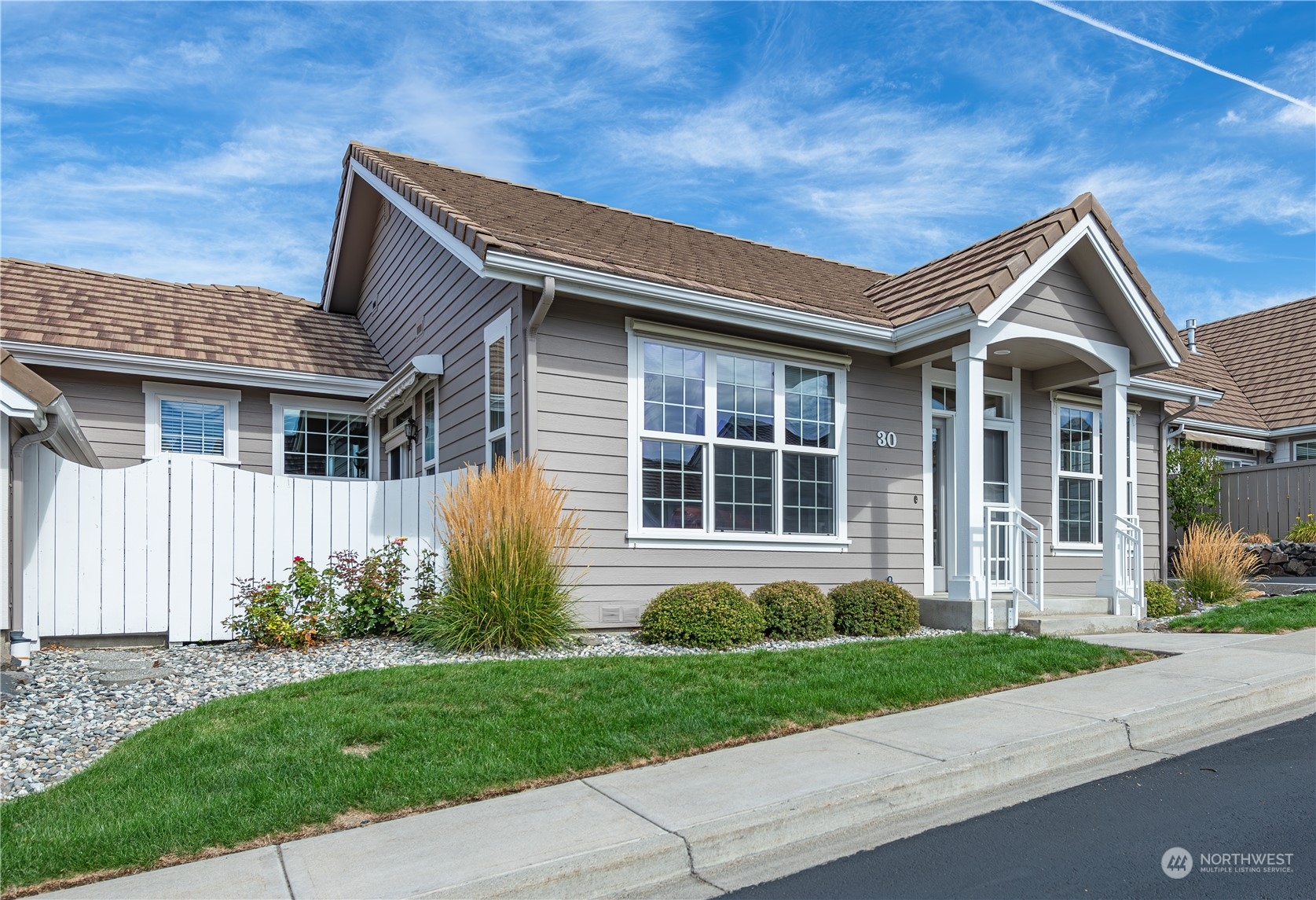 1494 Eastmont Ave Unit: 30