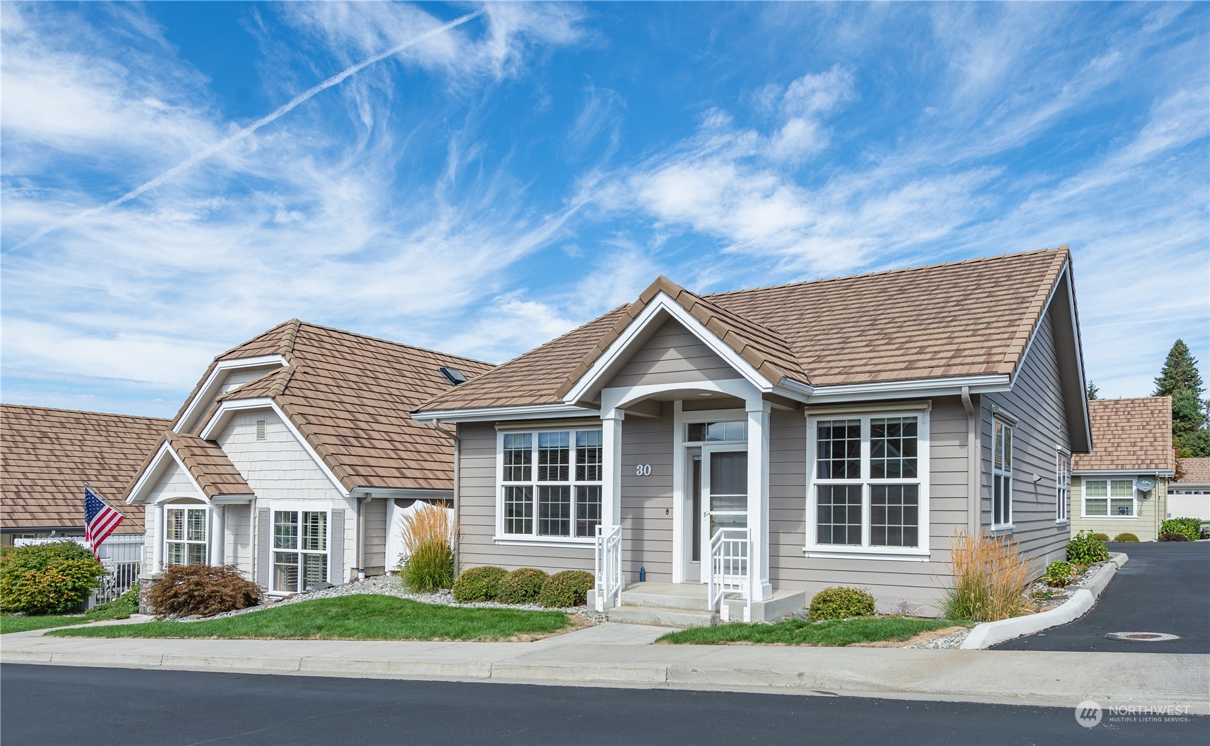 1494 Eastmont Ave Unit: 30