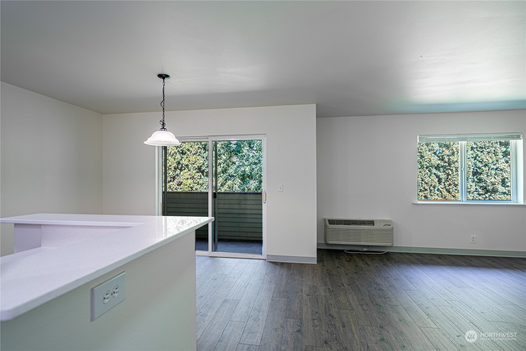 667 4th I & J Street NE Unit: I & J