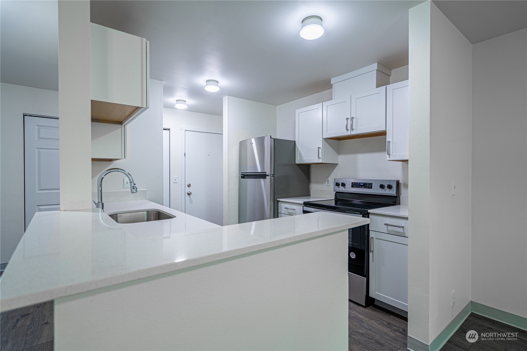 667 4th I & J Street NE Unit: I & J