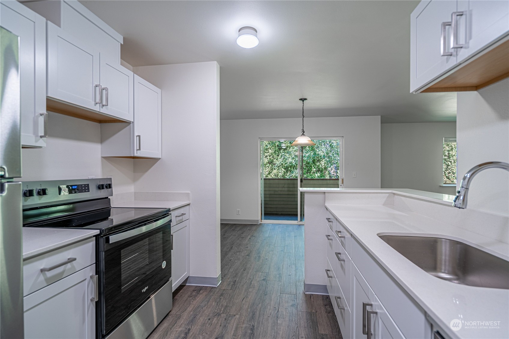 667 4th I & J Street NE Unit: I & J