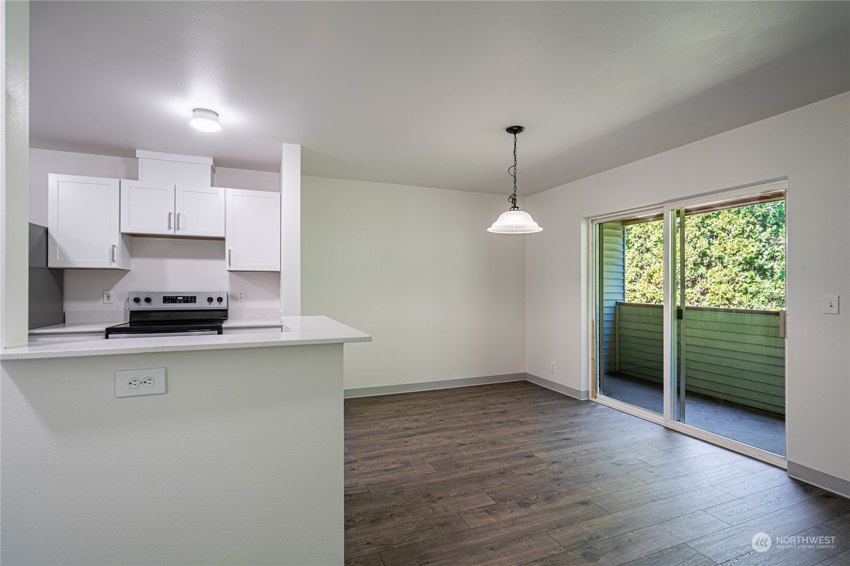 667 4th I & J Street NE Unit: I & J