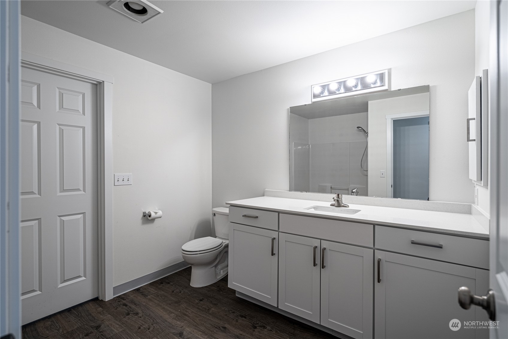 667 4th I & J Street NE Unit: I & J