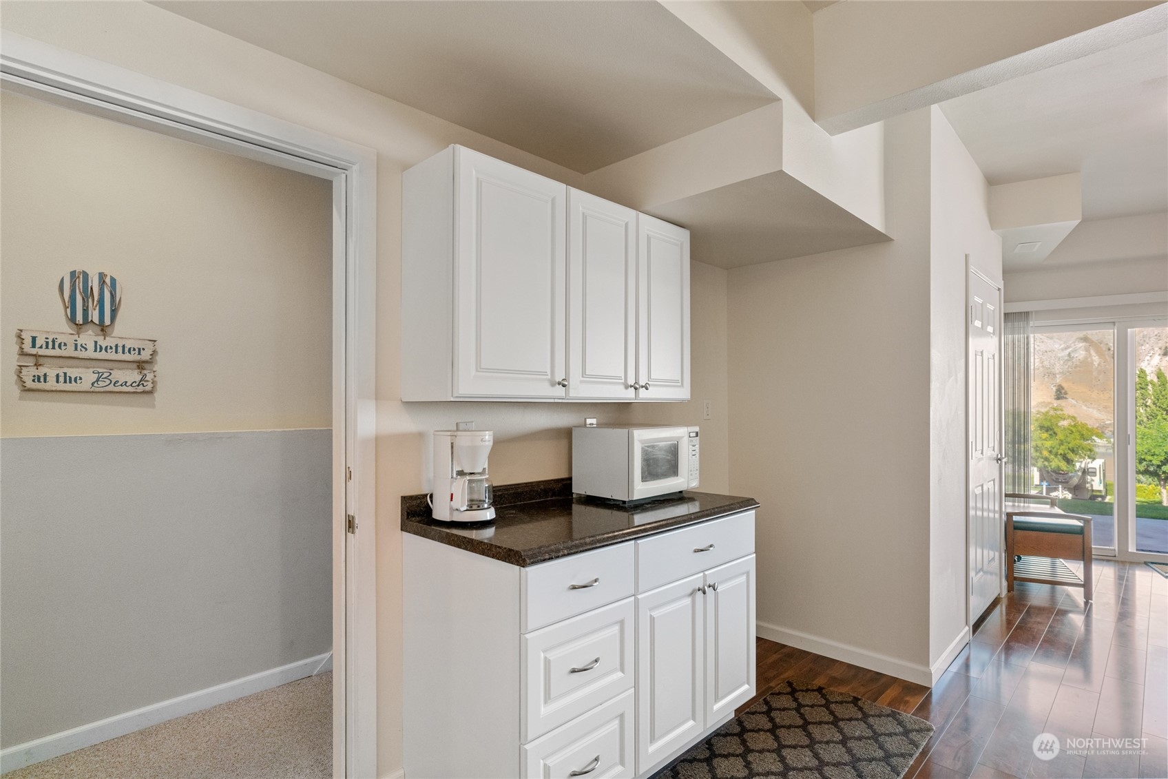 216 Willow View Drive