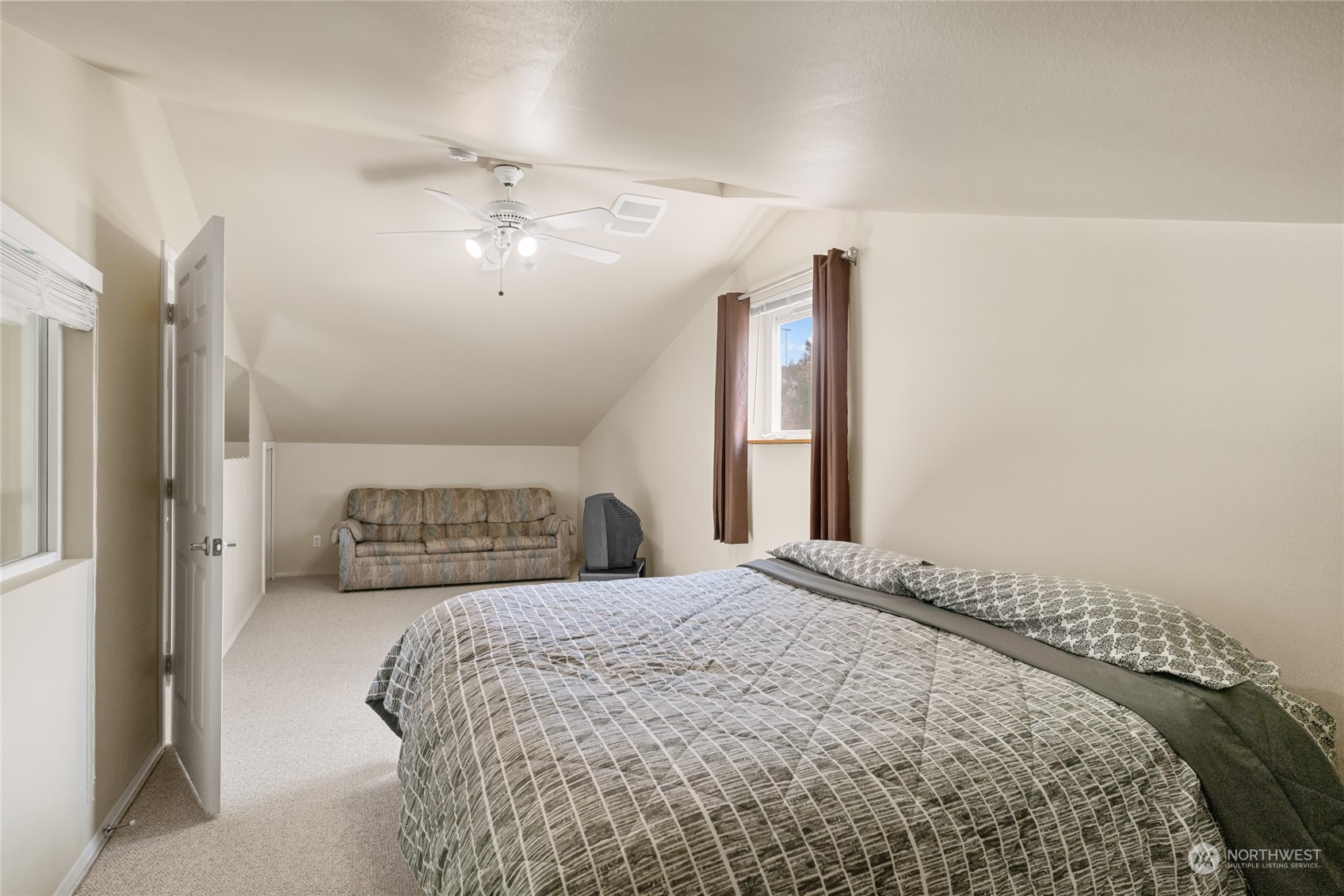 216 Willow View Drive