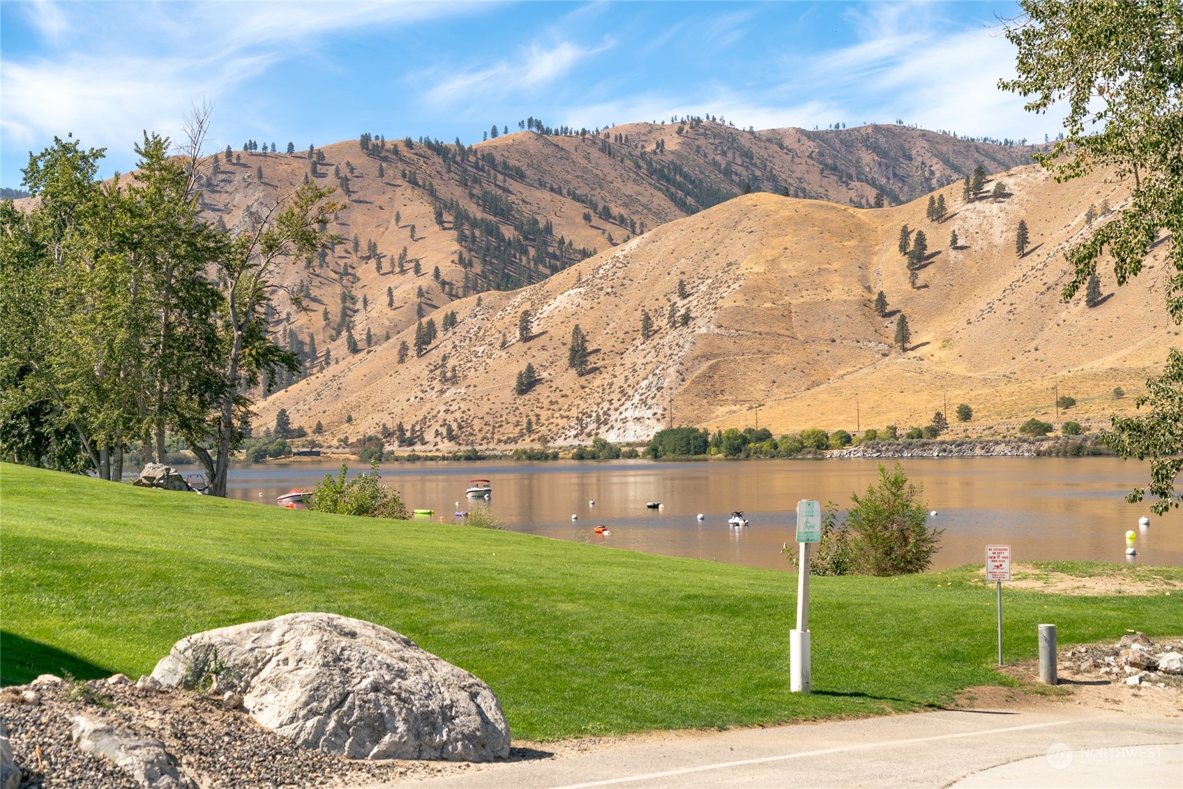 216 Willow View Drive