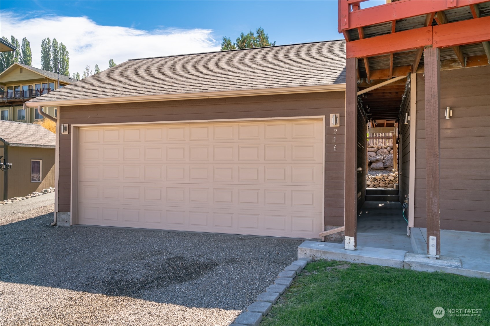 216 Willow View Drive