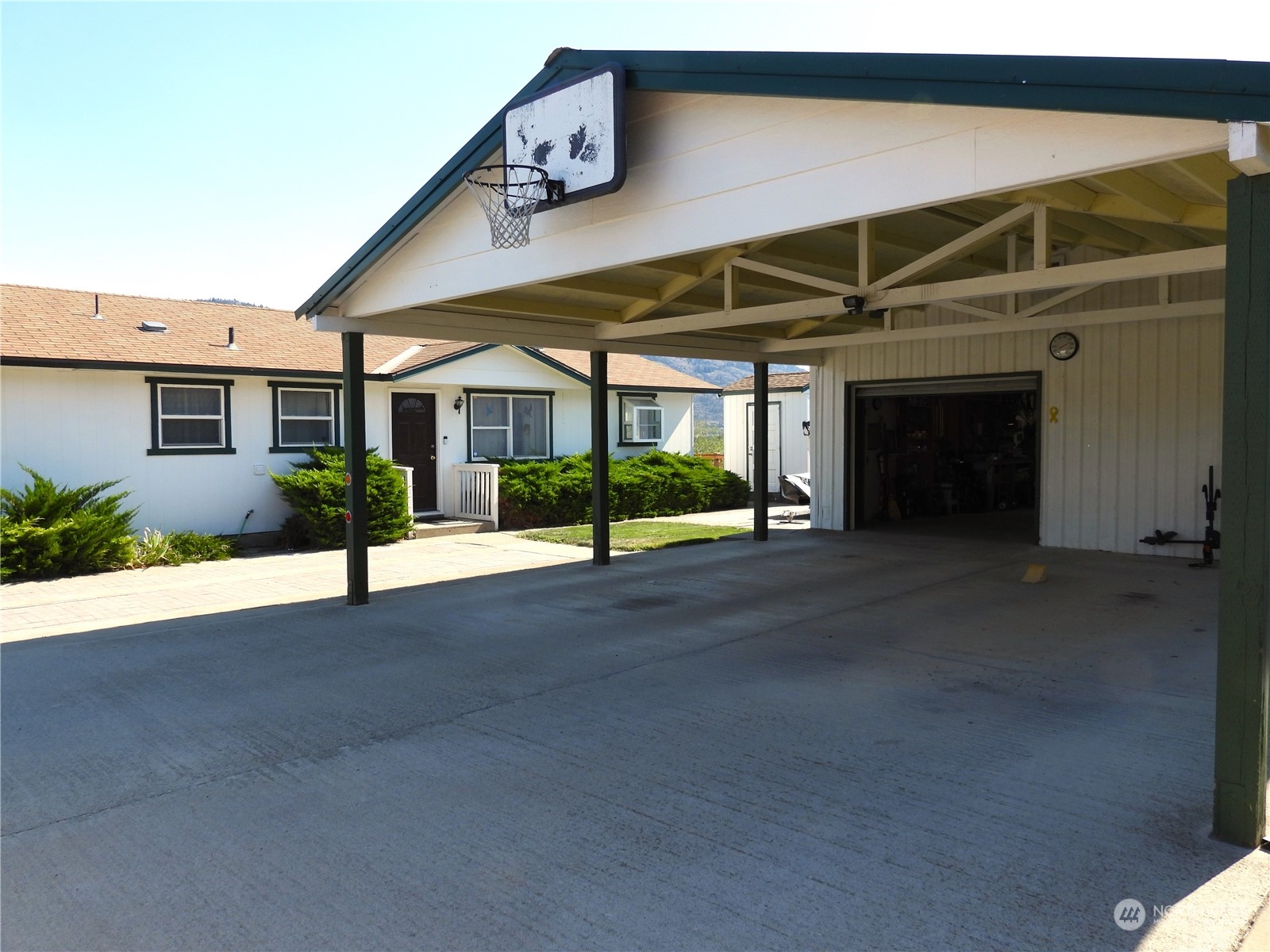 1401 Home Drive