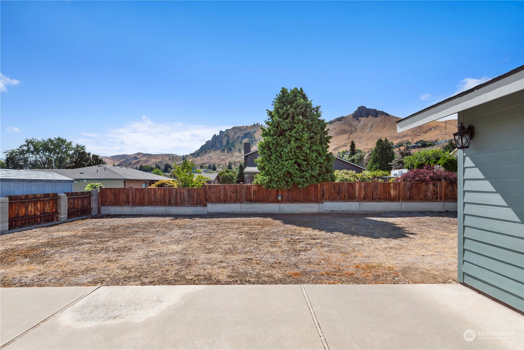 1505 Medina Place