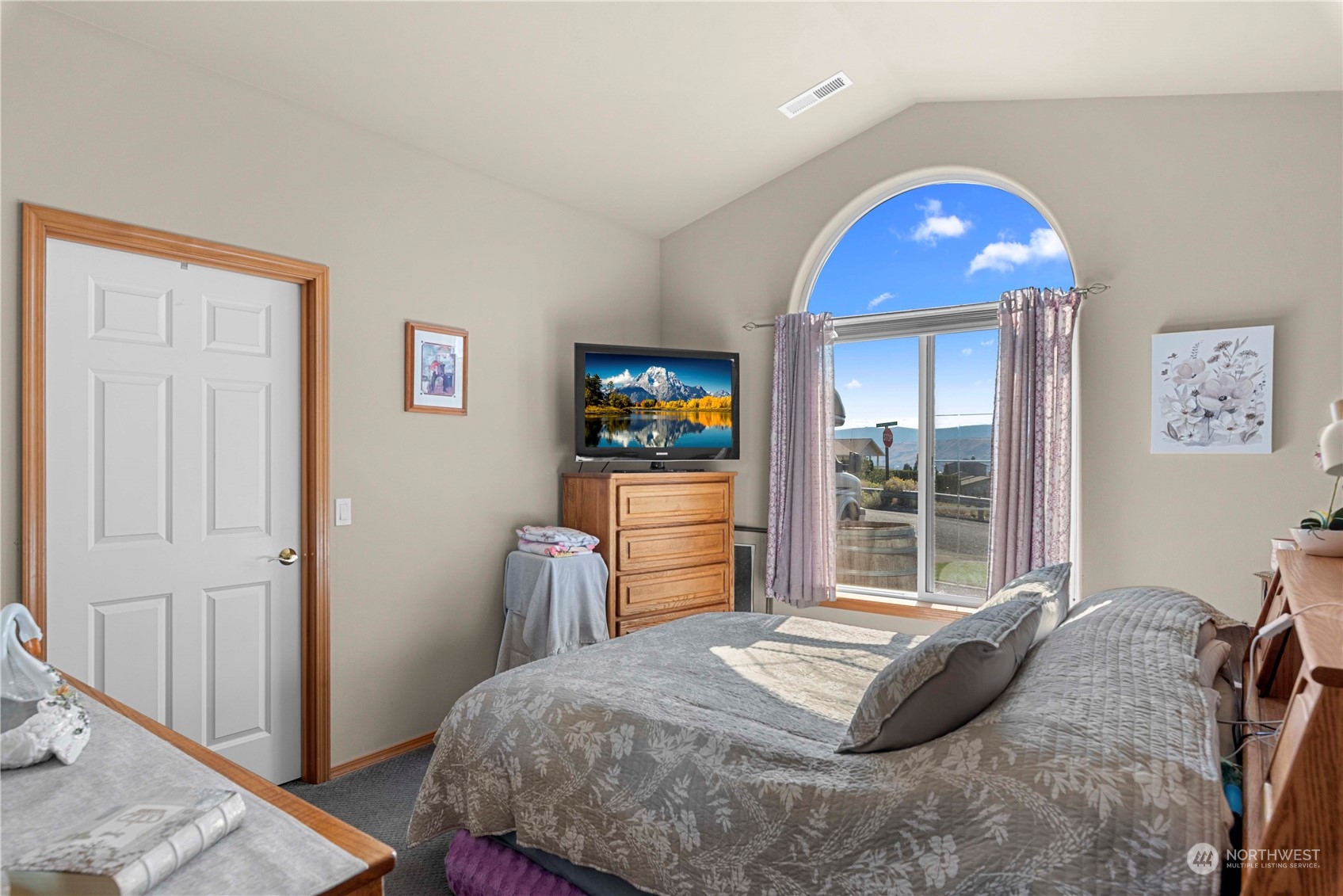 102 View Ridge Circle