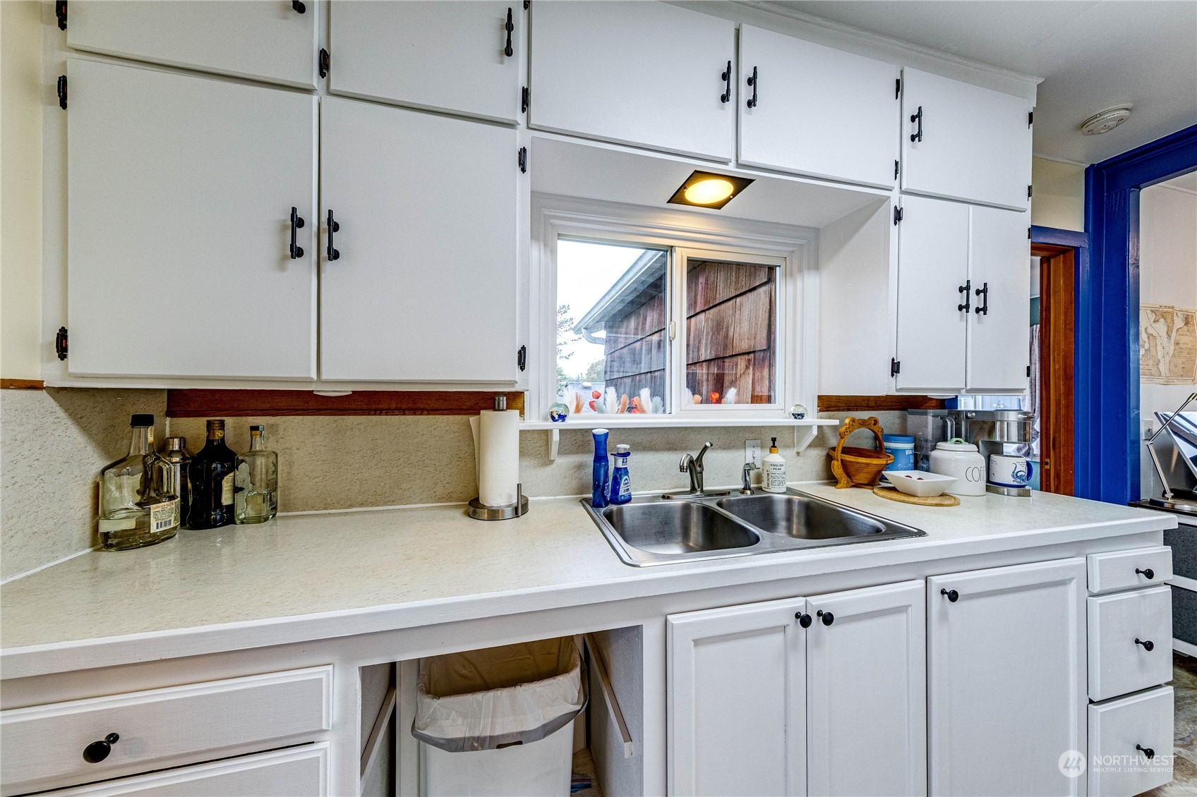 832 W Ninth Street
